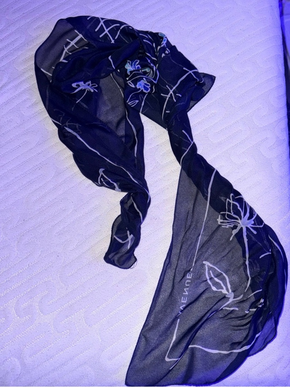 AVENUE Silk Scarf Vintage scarf Blue flower multicolor square 32" shawl